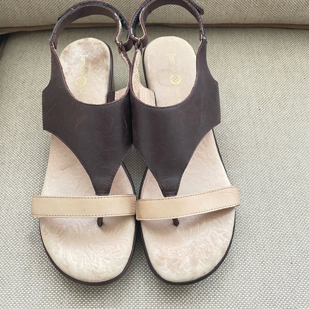 Jambu Brown and Tan Sandals w/Cushioned Footbed.
